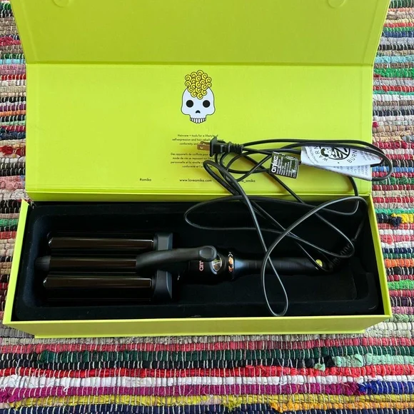 Amika High Tide Waver - Picture 2 of 7